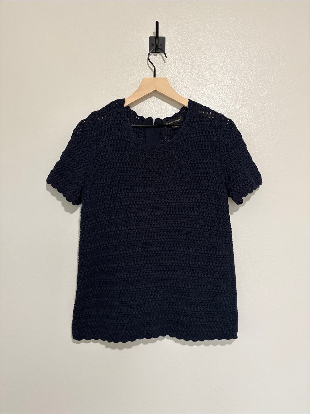 Banana Republic Crochet Pointelle Knit Short Sleeve Shirt Cottage Navy Large